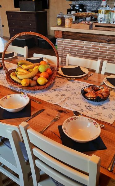 Breakfast in a holiday home - vacation - rent a chef - breakfast - eggs - coffee - granola - fruits - salads - croissants - Istria Cooking